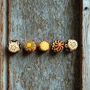(5) Pc UNIQUE Vintage Deruta Hand Painted Cabinet Furniture Knobs
